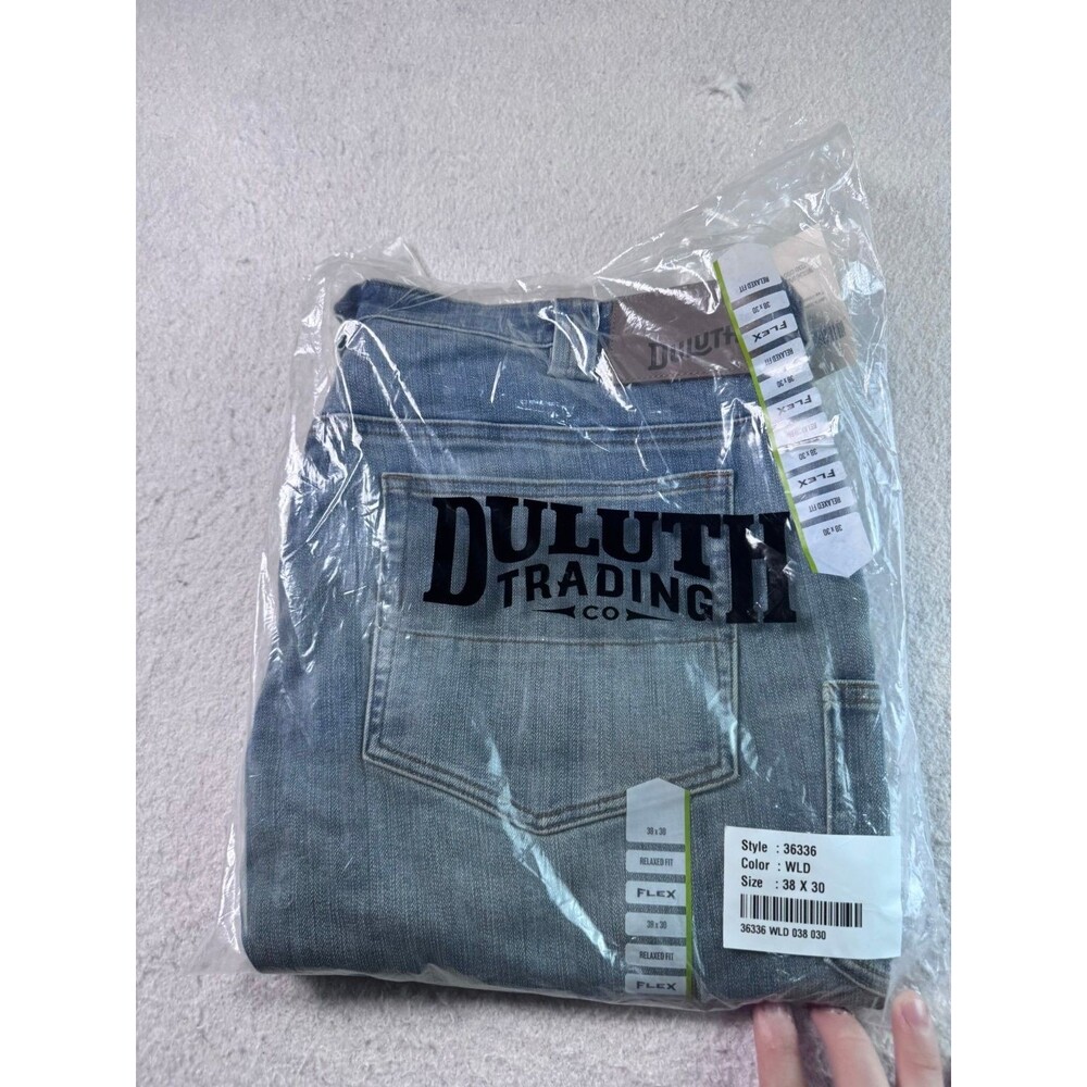 NWT Duluth Trading Co Men's 38x30 Relaxed Fit Flex Denim Jeans Light Wash